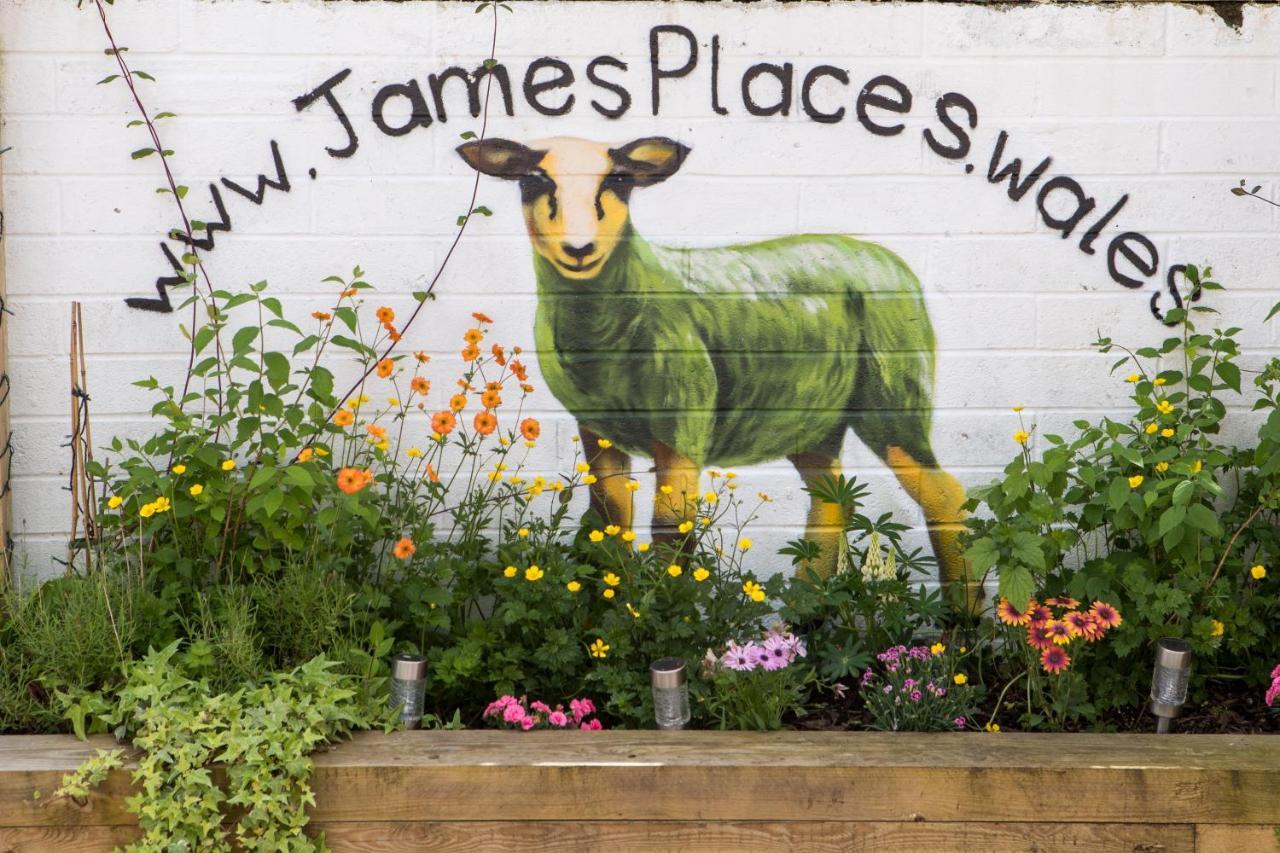 James' Place @ Pontmorlais Merthyr Tydfil Exterior foto